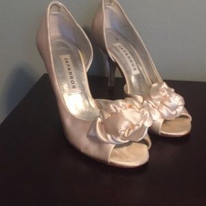 Caparros heels size 7 1/2
